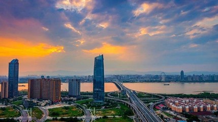 展望2020 從2019年南昌大事件看城建、醫(yī)療、教育新篇章